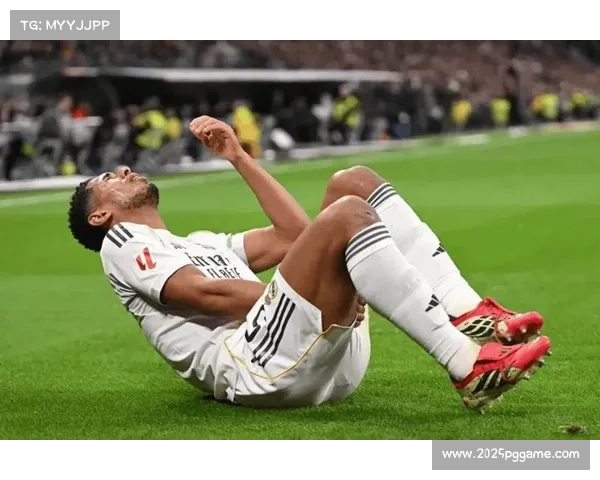 贝林厄姆赛前热身已显不适，左腿半腱肌早有预兆